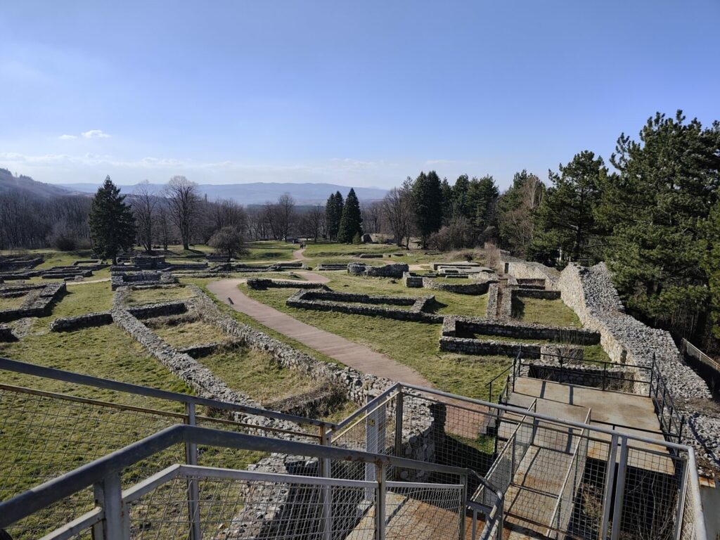Крепост Кракра – най-известната средновековна твърдина на Перник